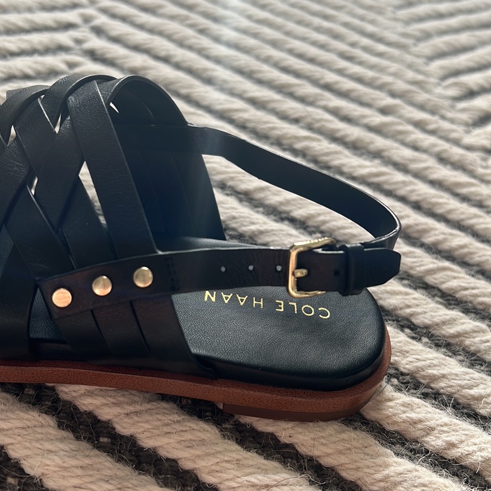 Cole Haan black sandals with gold details - Picture 5 of 9